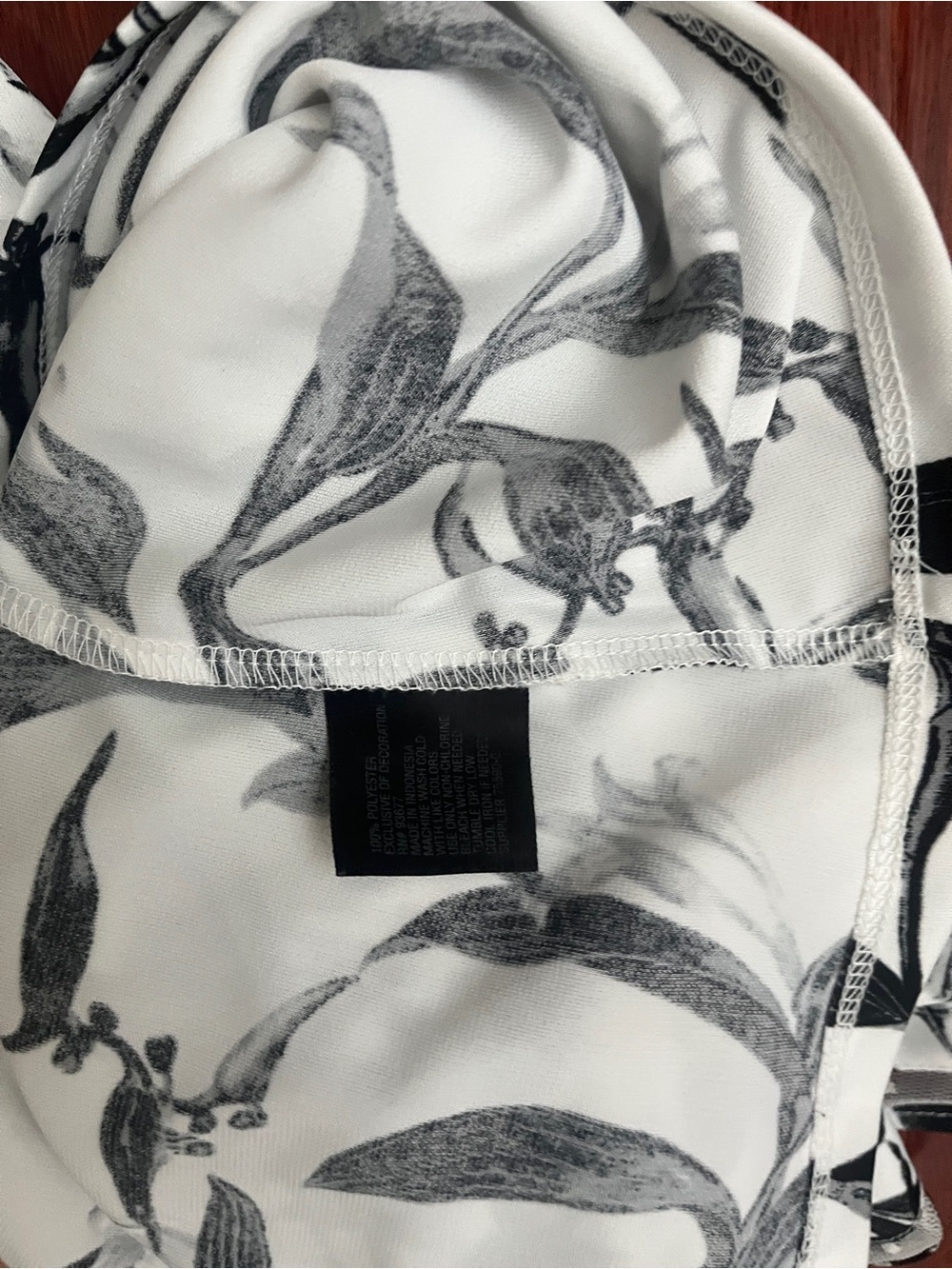 Worthington Black & White Cold-Shoulder Floral Print Cami Top - Picture 4 of 5